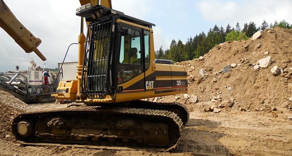 Zemní práce Děčín - výkopové práce, bagrování, úpravy terénu, demolice