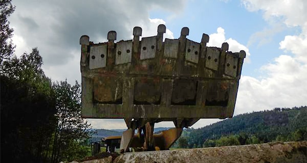 Zemní práce Děčín - výkopové práce, bagrování, úpravy terénu, demolice