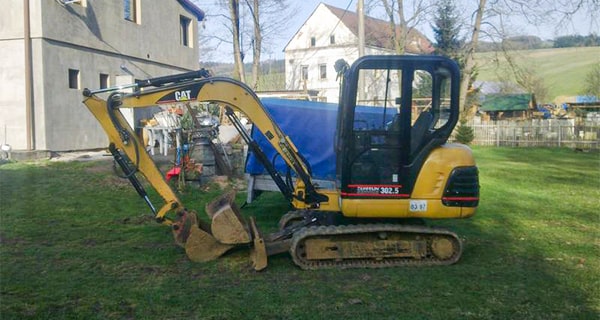 Zemní práce Děčín - výkopové práce, bagrování, úpravy terénu, demolice